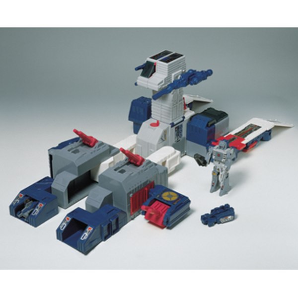 Takara Tomy Official Transformers Updates   Fortress Maximus, Masterpice And Generations Images  (3 of 19)